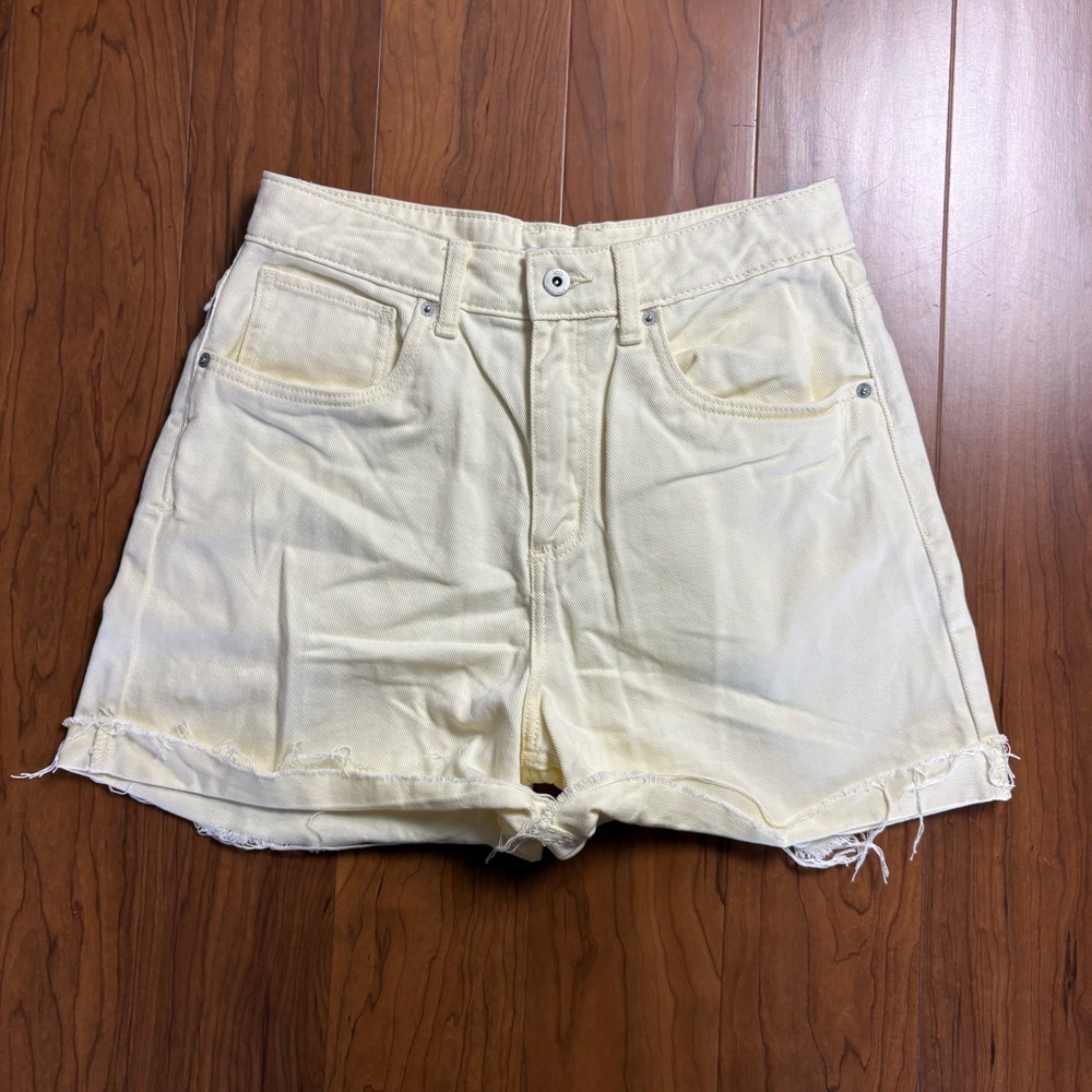 Vans Pale Yellow High Waisted Raw Hem Denim Shorts Size 28 VN000MBEE30